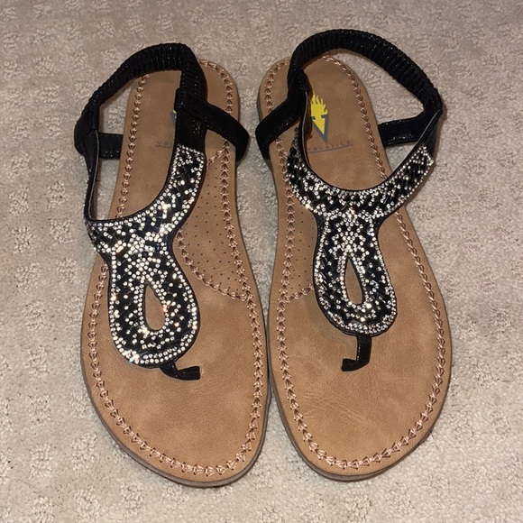NEW Volatile Sandals